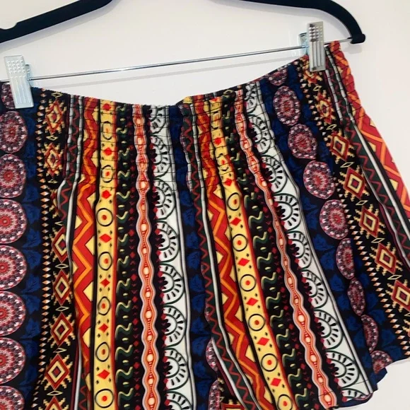 SHEIN multi print shorts - Picture 6 of 10